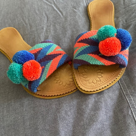 Pom pom handwoven summer slide flat sandals - Picture 8 of 9
